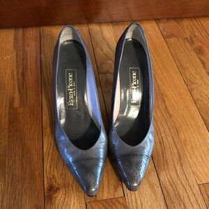 Classic pumps by Evan Picone. Leather soles, Steel gray embossed toe. Quality!